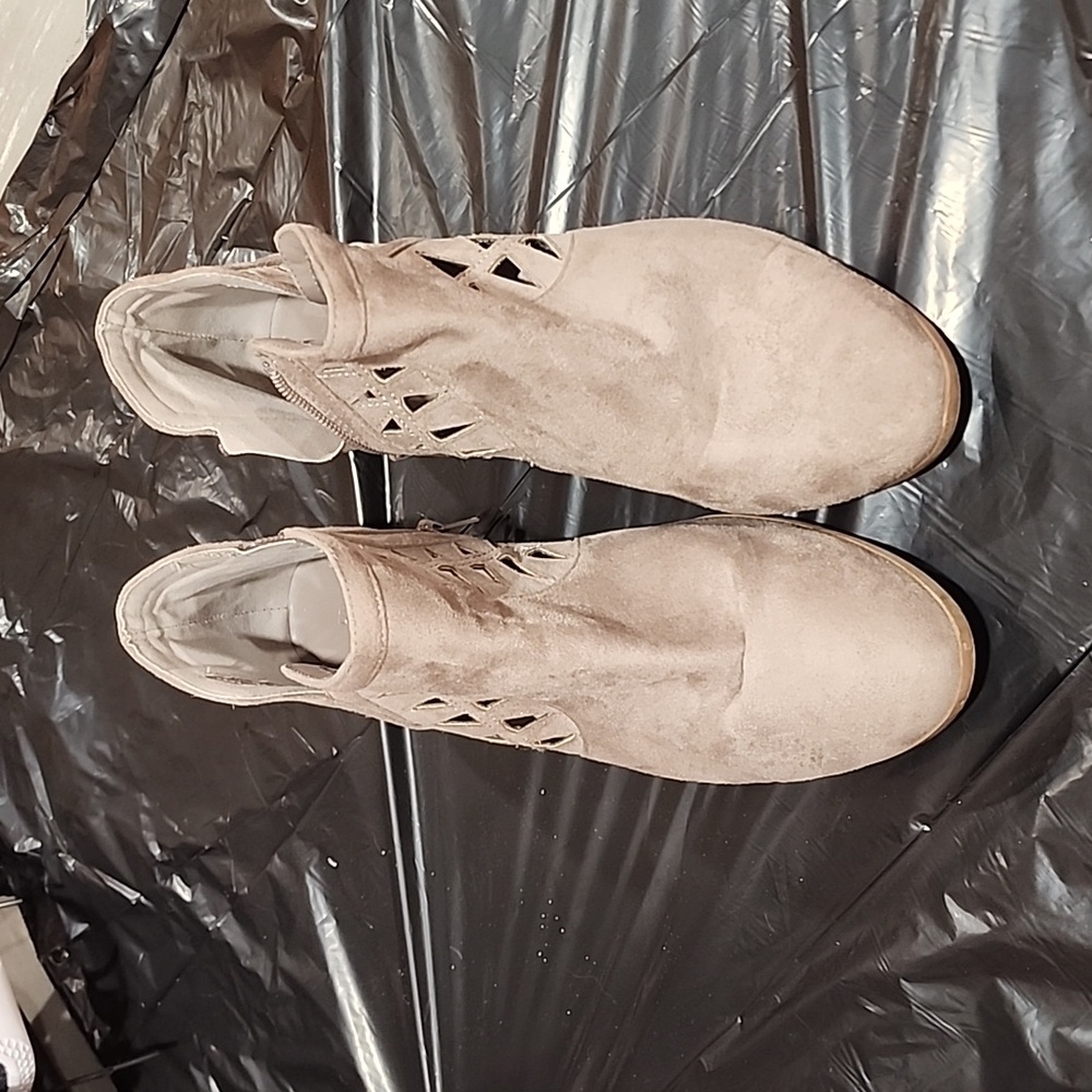 Echo Bay Top Booties